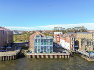 Photo 15- click for photo gallery